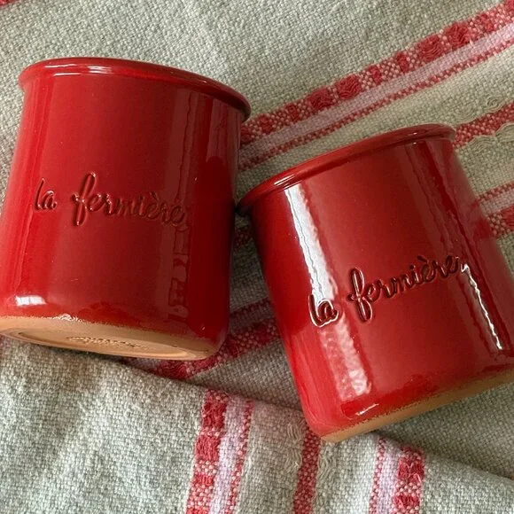 (2) La Fermière Yogurt Pots ~ Valentine Red & Cupids ❤️ -- Cleaned Rims! {lot 2} - Picture 4 of 6